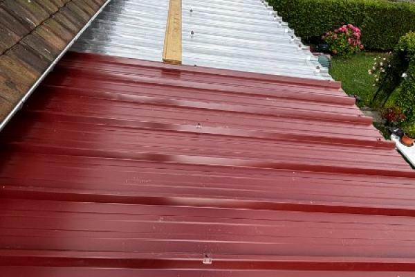 Toiture en panneaux sandwich 40mm et panneaux isoclair 40 mm 